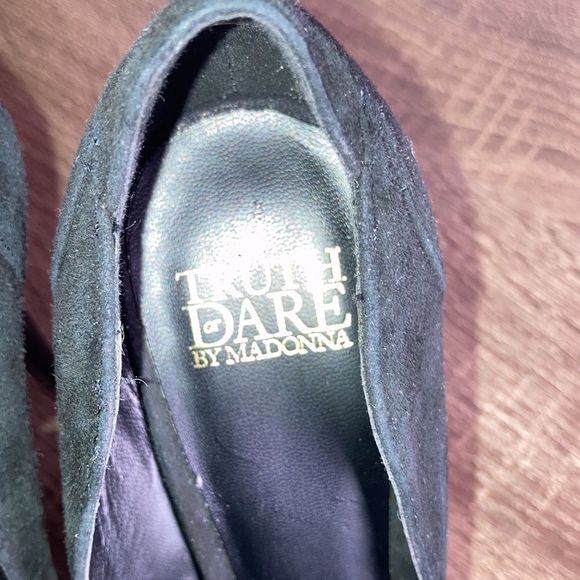 Truth or Dare Black Suede heels by Madonna size 6 - Picture 5 of 13
